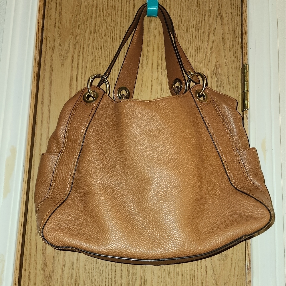 Micheal kors leather shoulder bag guc see pics - Picture 2 of 11
